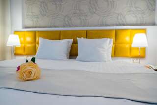 Отель Best Western Hotel Lev Or I Бухарест Люкс с кроватью размера «king-size»-2