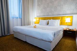 Отель Best Western Hotel Lev Or I Бухарест Люкс с кроватью размера «king-size»-3